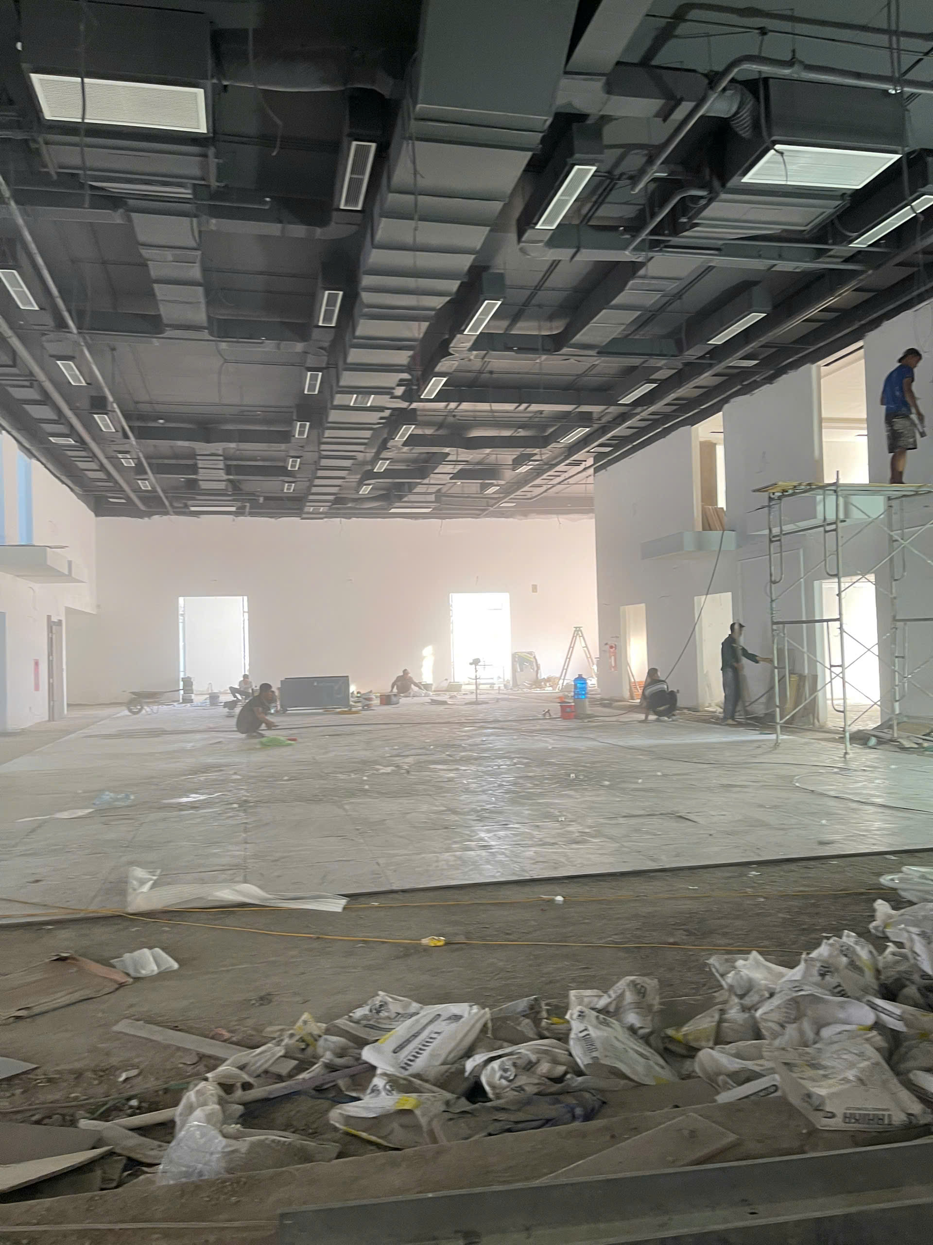 10 LƯU Ý QUAN TRỌNG KHI THI CÔNG KEO DÁN GẠCH TAHIKA