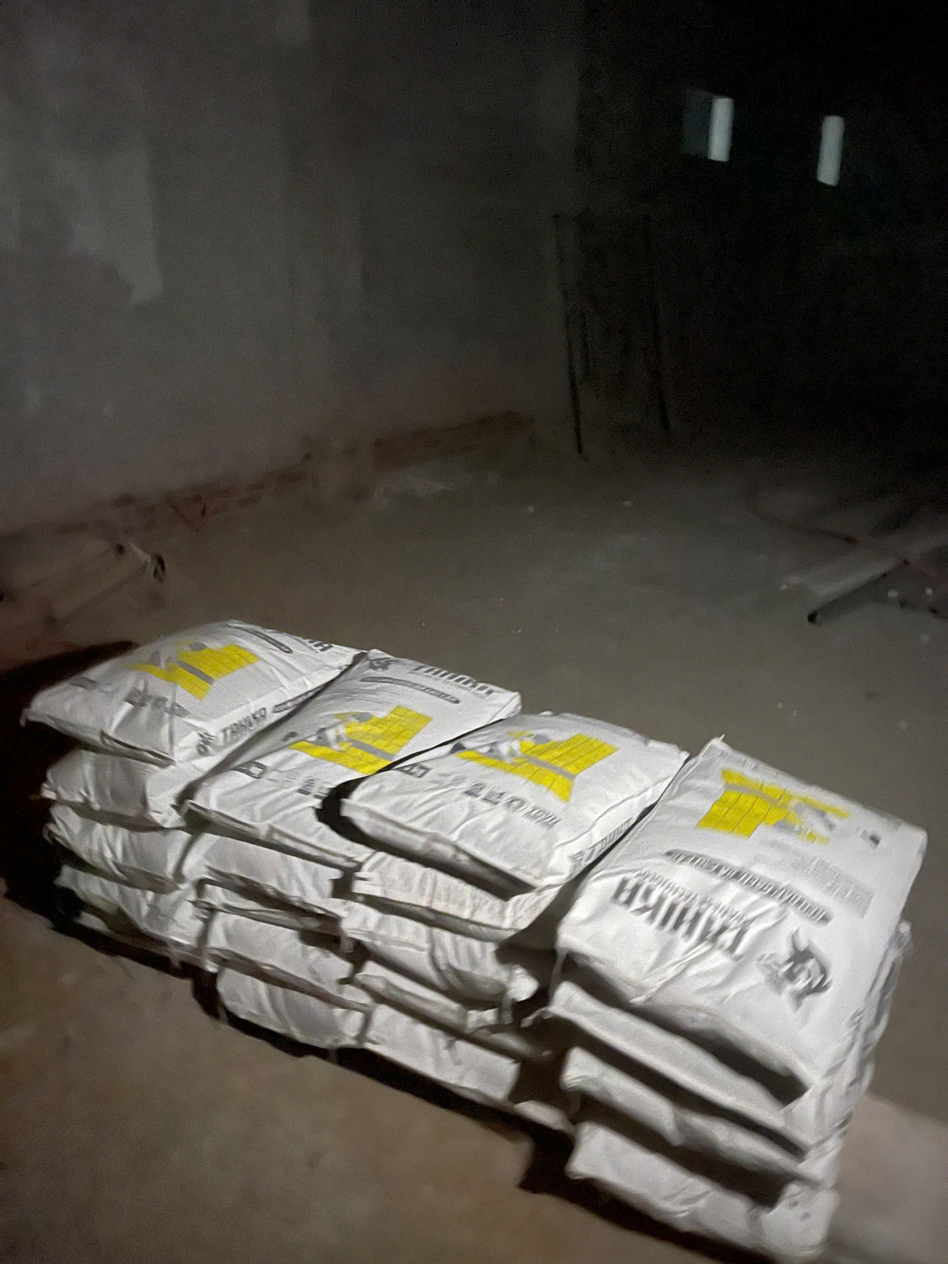 10 LƯU Ý QUAN TRỌNG KHI THI CÔNG KEO DÁN GẠCH TAHIKA