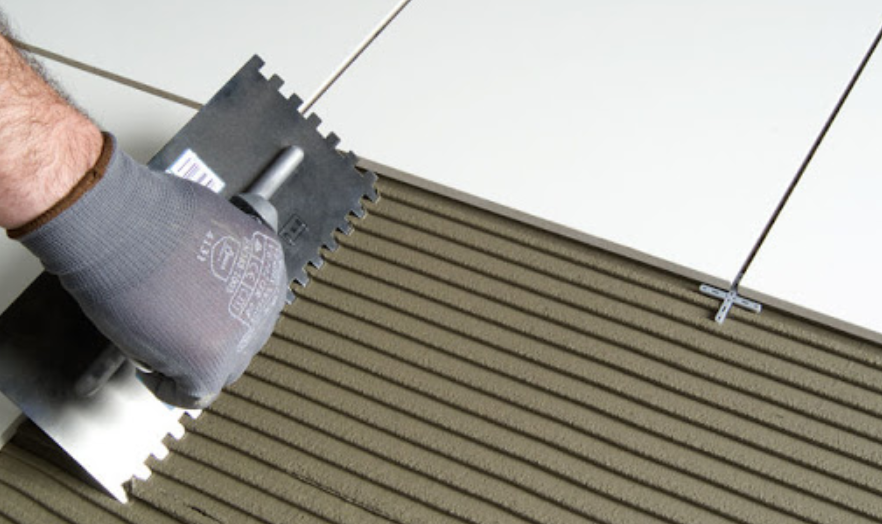 10 LƯU Ý QUAN TRỌNG KHI THI CÔNG KEO DÁN GẠCH TAHIKA