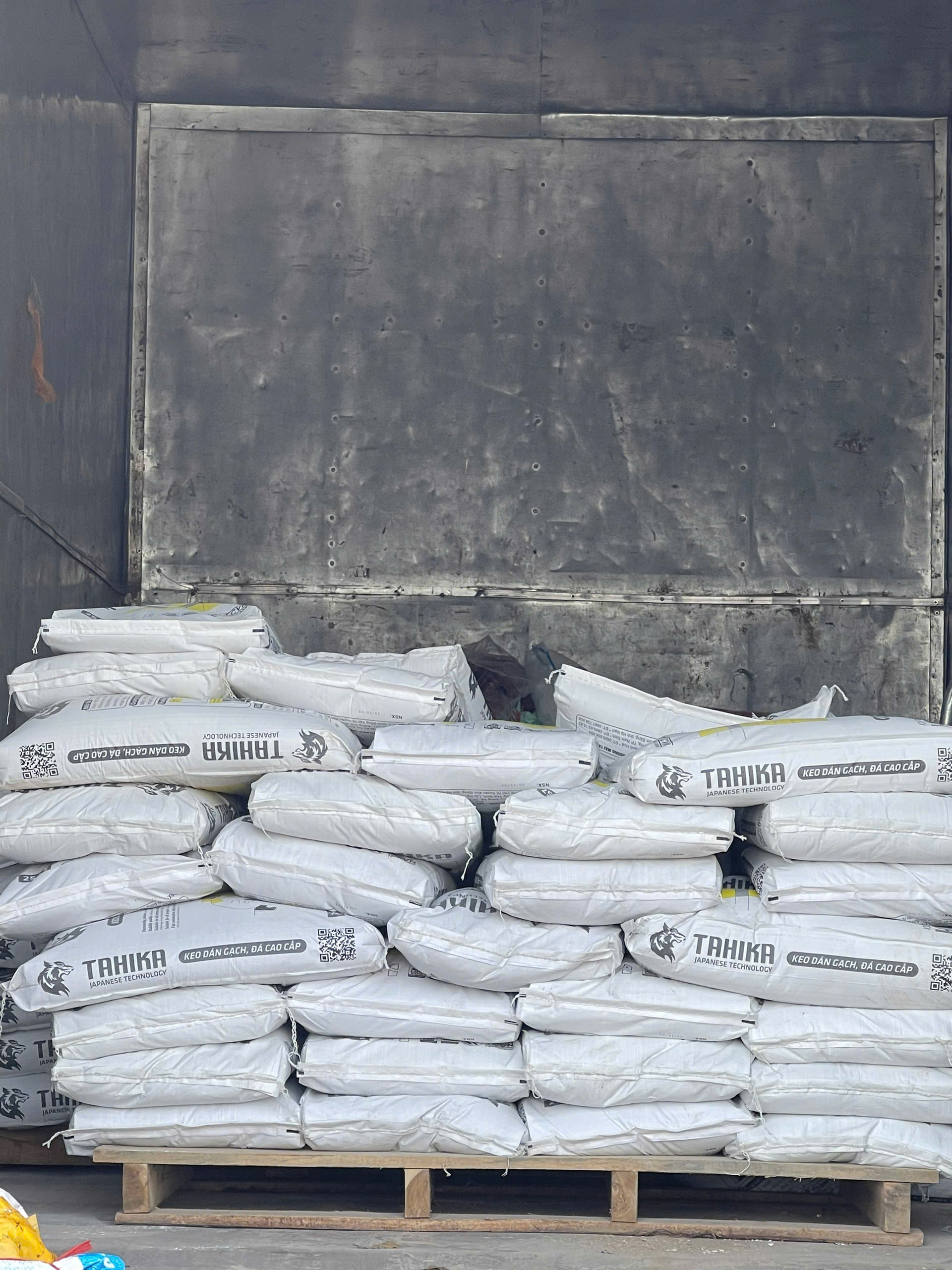 KEO DÁN GẠCH THANH HÓA: TIỆN LỢI, CHẤT LƯỢNG, GIÁ CẢ PHẢI CHĂNG