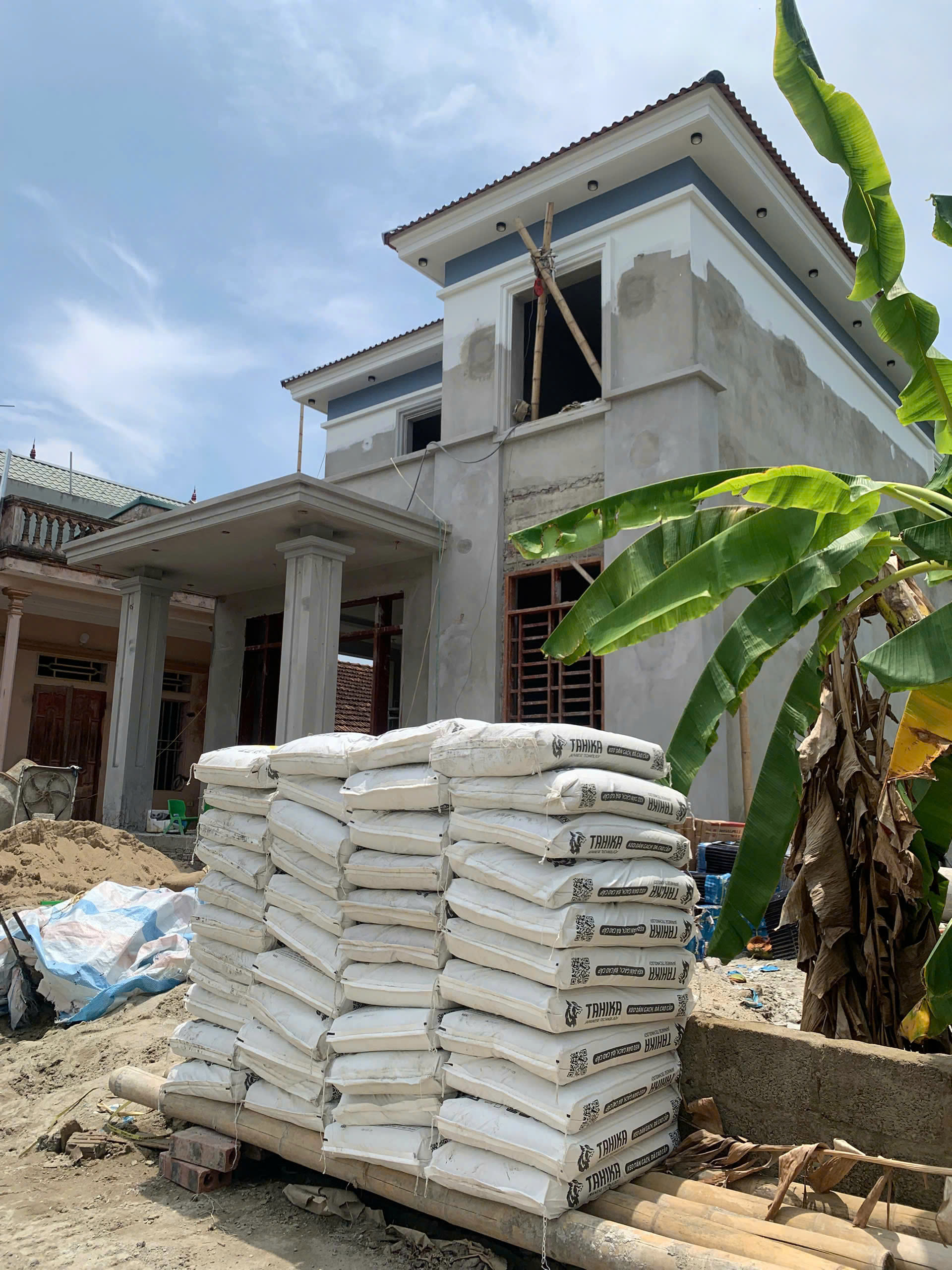 LÀM THẾ NÀO KEO DÁN GẠCH TAHIKA GIÚP TIẾT KIỆM CHI PHÍ VÀ TĂNG TUỔI THỌ CÔNG TRÌNH?