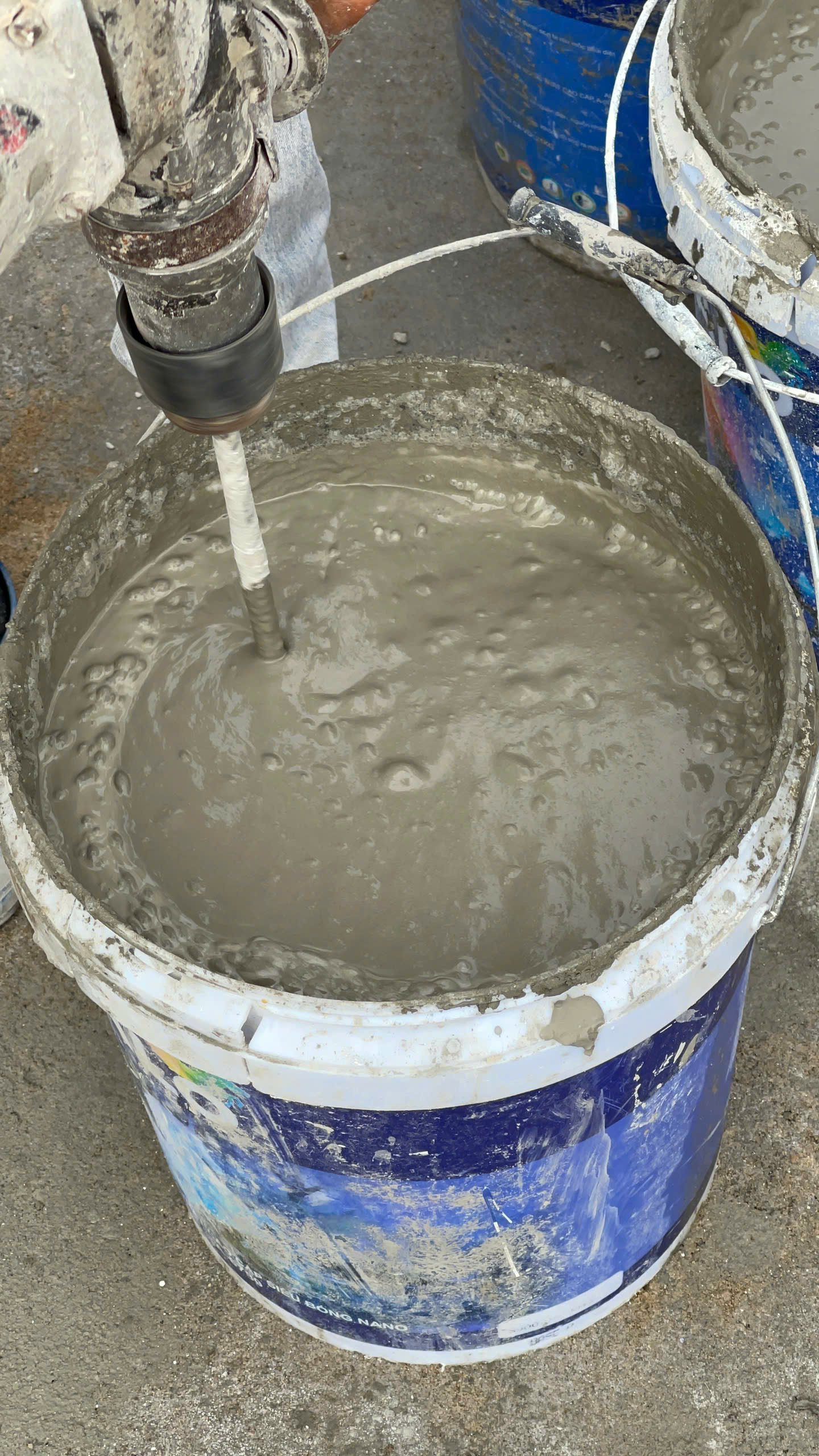 Những Tiềm Năng Khi Kinh Doanh Keo Dán Gạch Tahika?