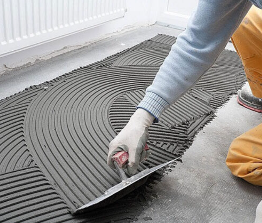 Xu Hướng Dịch Chuyển Từ Hồ Dầu Sang Keo Dán Gạch: Cơ Hội Bứt Phá
